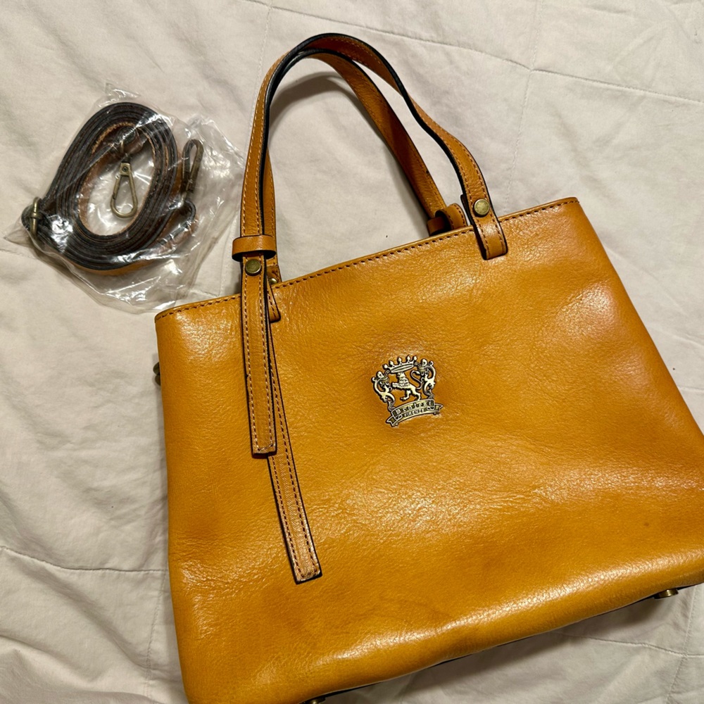 Brand new mustard yellow Pratesi Firenze bag with strap